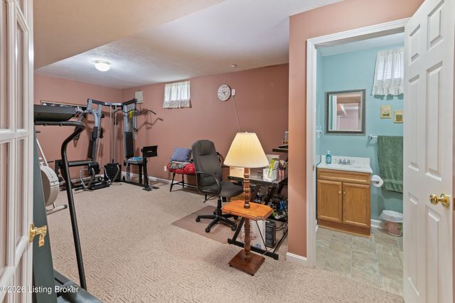 6403 Autumn Oak Way, Louisville, KY 40272