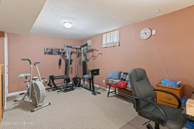 6403 Autumn Oak Way, Louisville, KY 40272