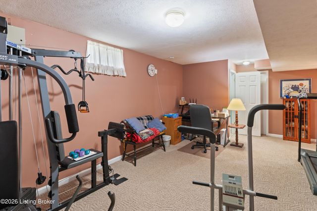 6403 Autumn Oak Way, Louisville, KY 40272