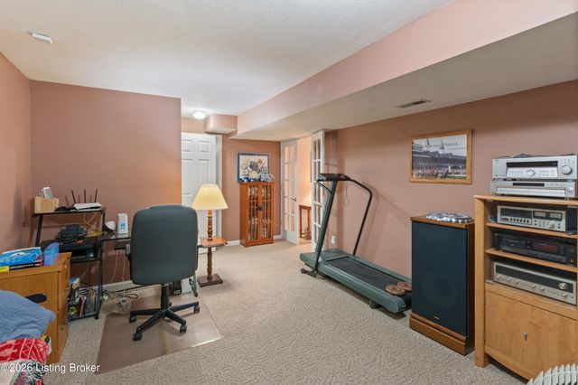 6403 Autumn Oak Way, Louisville, KY 40272