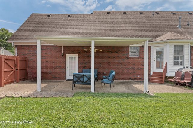 6403 Autumn Oak Way, Louisville, KY 40272