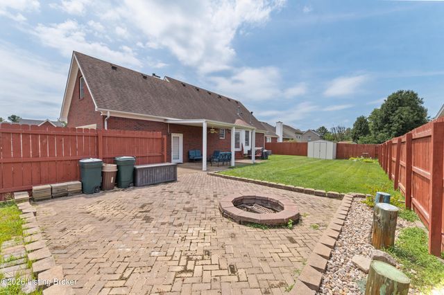 6403 Autumn Oak Way, Louisville, KY 40272