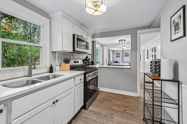 7712 Lakeview Lane NE, Spring Lake Park, MN 55432