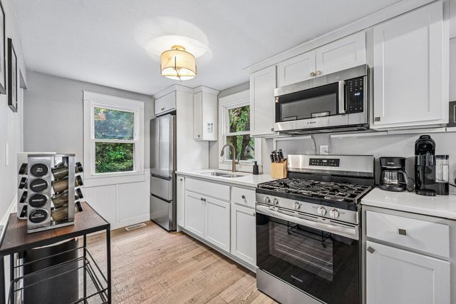 7712 Lakeview Lane NE, Spring Lake Park, MN 55432