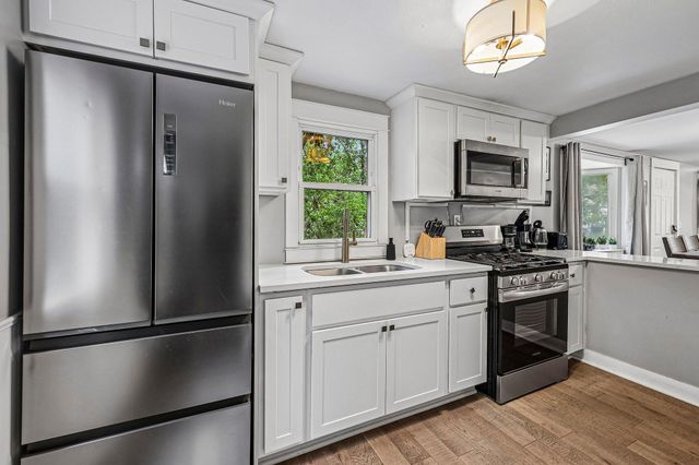 7712 Lakeview Lane NE, Spring Lake Park, MN 55432