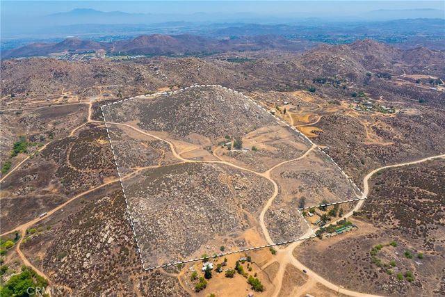 24900 El Toro Road, Lake Elsinore, CA 92532