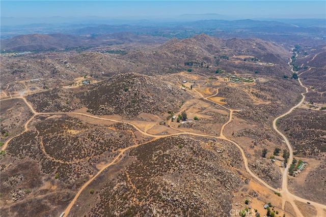 24900 El Toro Road, Lake Elsinore, CA 92532