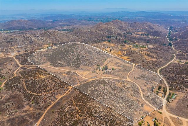24900 El Toro Road, Lake Elsinore, CA 92532
