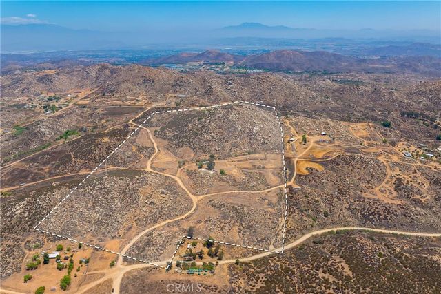 24900 El Toro Road, Lake Elsinore, CA 92532