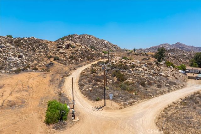 24900 El Toro Road, Lake Elsinore, CA 92532