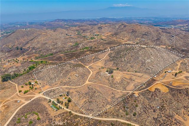 24900 El Toro Road, Lake Elsinore, CA 92532