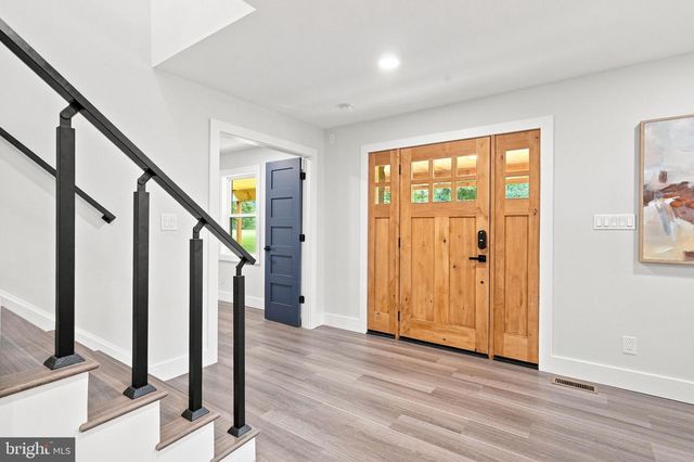 11 STOOPVILLE RD, Newtown, PA 18940