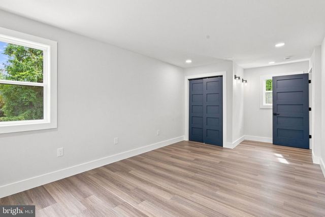 11 STOOPVILLE RD, Newtown, PA 18940