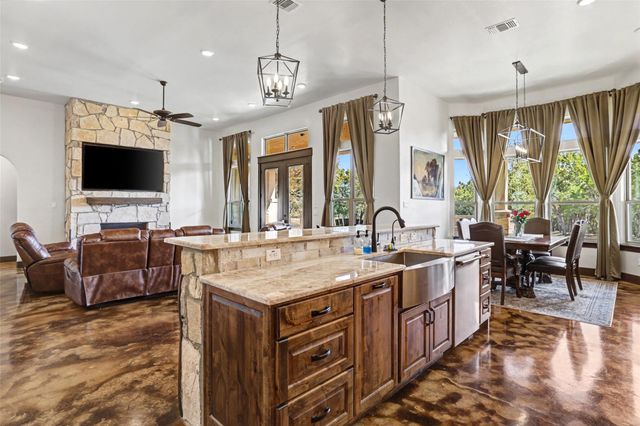 329 Esperanza Petal PASS, Liberty Hill, TX 78642