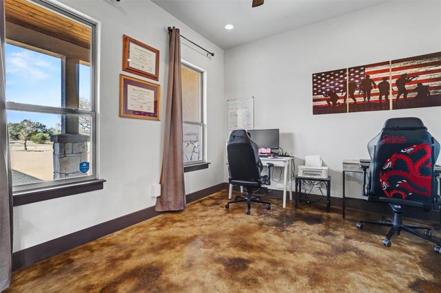 329 Esperanza Petal PASS, Liberty Hill, TX 78642