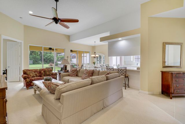 8337 SE Angelina Court, Hobe Sound, FL 33455