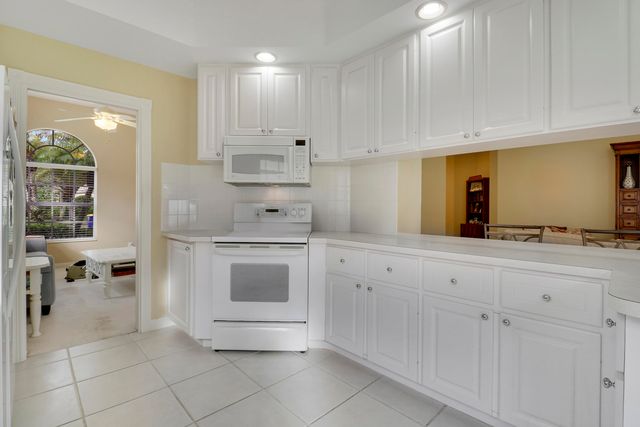 8337 SE Angelina Court, Hobe Sound, FL 33455