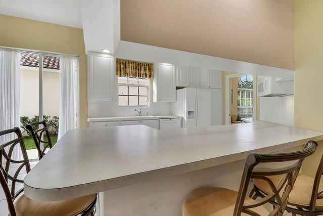 8337 SE Angelina Court, Hobe Sound, FL 33455