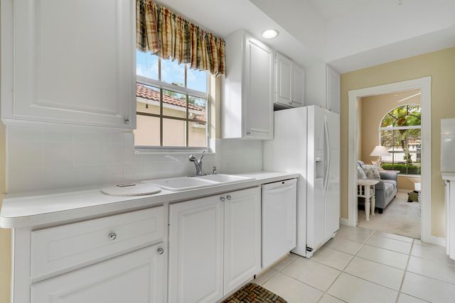 8337 SE Angelina Court, Hobe Sound, FL 33455