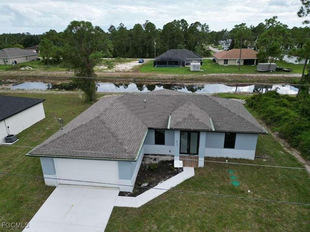 612 Ames ST E, Lehigh Acres, FL 33974