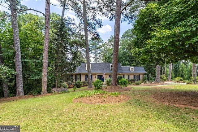 2123 Mountain Creek Drive, Smoke Rise, GA 30087