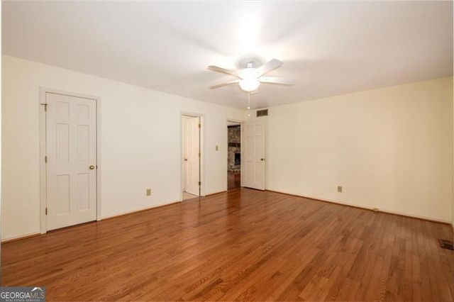 2123 Mountain Creek Drive, Smoke Rise, GA 30087