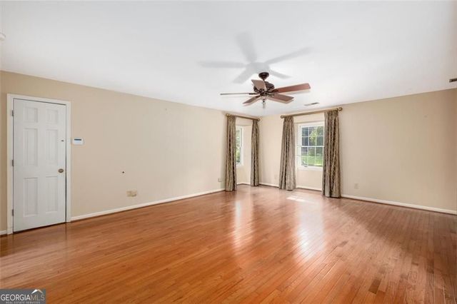 2123 Mountain Creek Drive, Smoke Rise, GA 30087