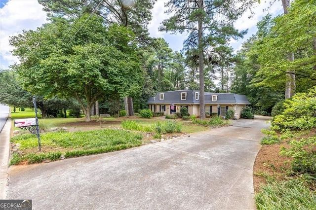 2123 Mountain Creek Drive, Smoke Rise, GA 30087