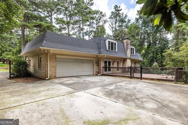 2123 Mountain Creek Drive, Smoke Rise, GA 30087