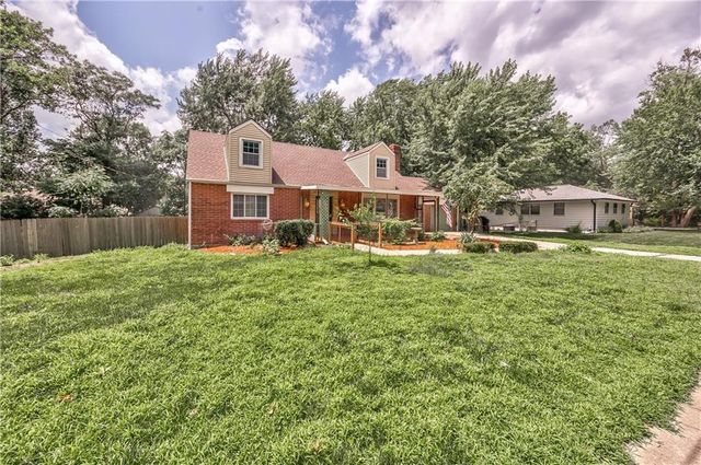 7022 Marty Street, Overland Park, KS 66204