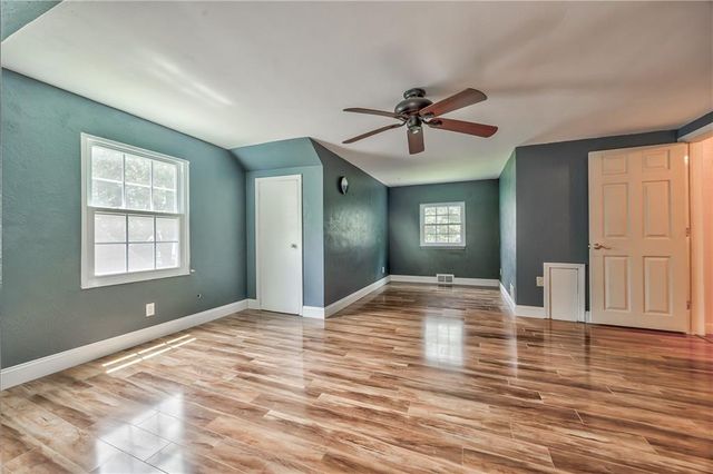 7022 Marty Street, Overland Park, KS 66204