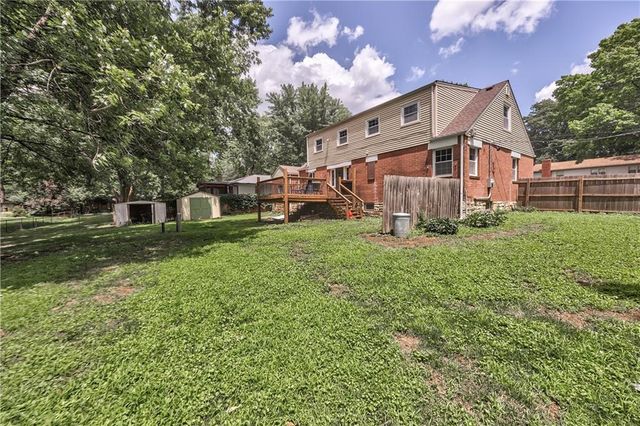 7022 Marty Street, Overland Park, KS 66204