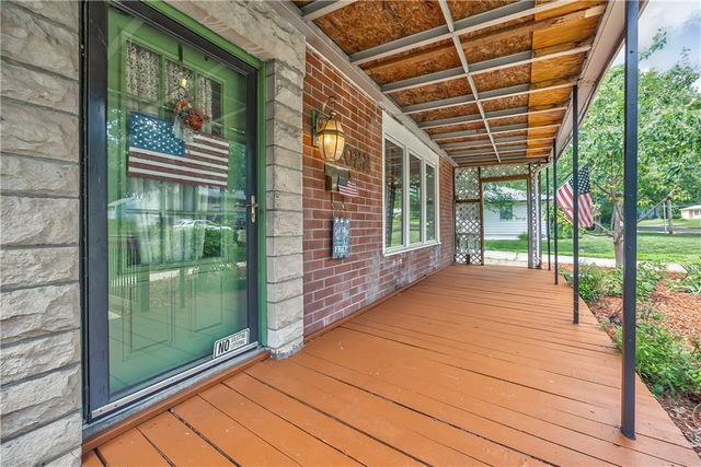 7022 Marty Street, Overland Park, KS 66204
