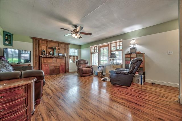 7022 Marty Street, Overland Park, KS 66204