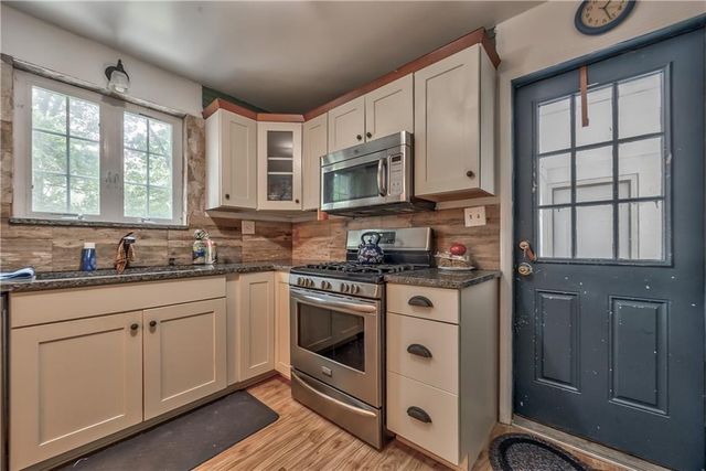 7022 Marty Street, Overland Park, KS 66204