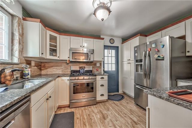 7022 Marty Street, Overland Park, KS 66204