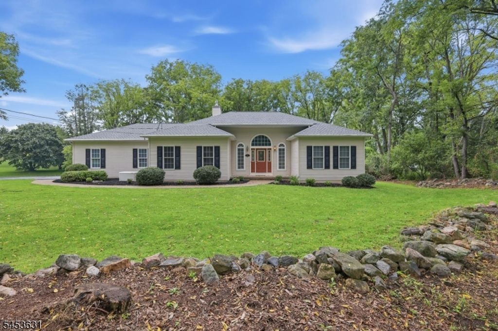 29 Tamarack Rd, White Twp., NJ 07823 — exterior