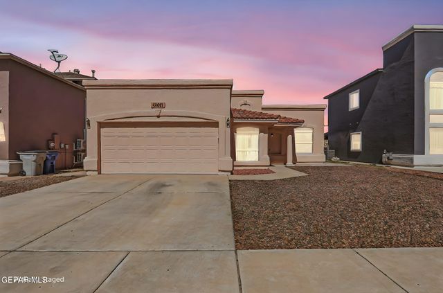 12871 HIDDEN GROVE Drive, El Paso, TX 79938