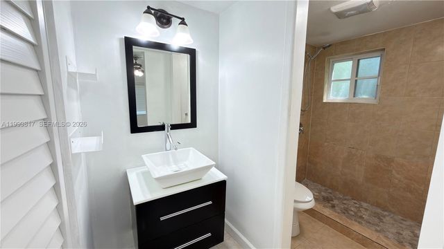 403 SW 148th Ave 3B, Pembroke Pines, FL 33027