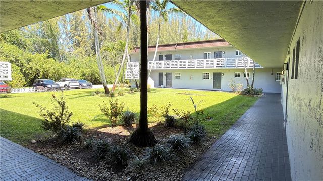 403 SW 148th Ave 3B, Pembroke Pines, FL 33027