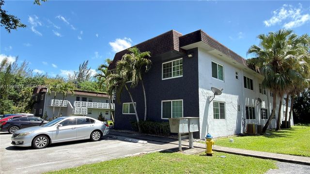 403 SW 148th Ave 3B, Pembroke Pines, FL 33027