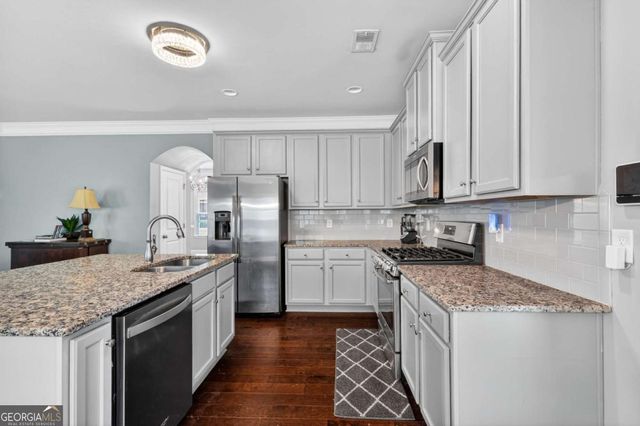 5390 Hennessy Circle, Atlanta, GA 30349