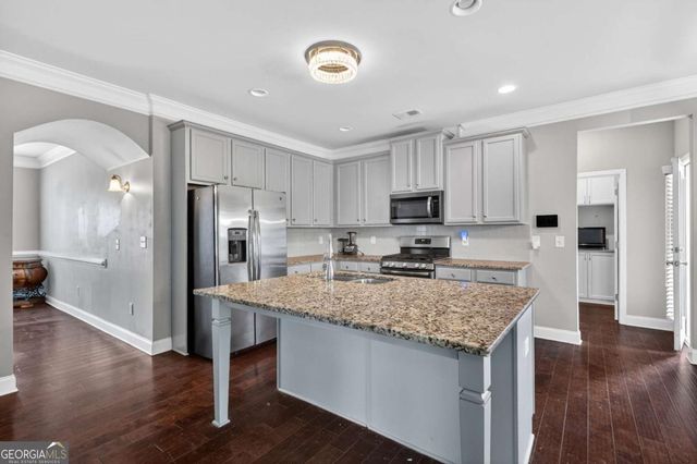 5390 Hennessy Circle, Atlanta, GA 30349