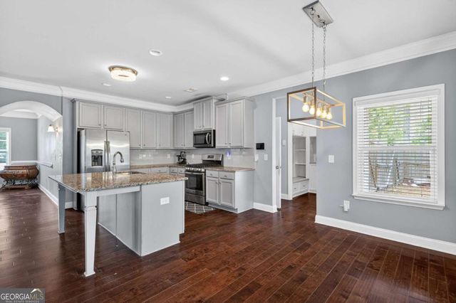 5390 Hennessy Circle, Atlanta, GA 30349