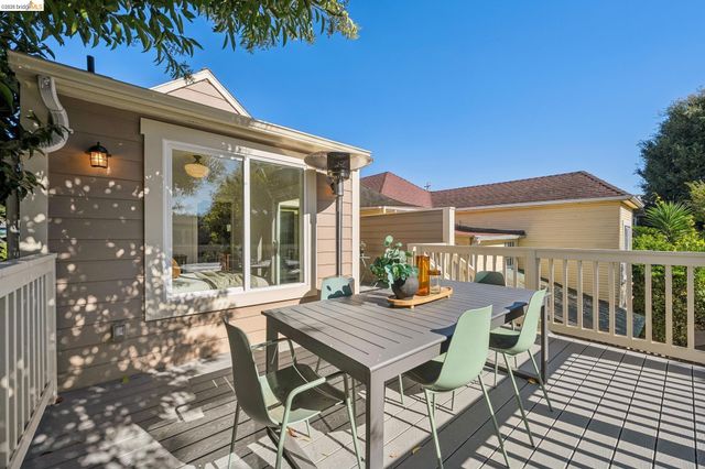 5933 Fremont St, Oakland, CA 94608