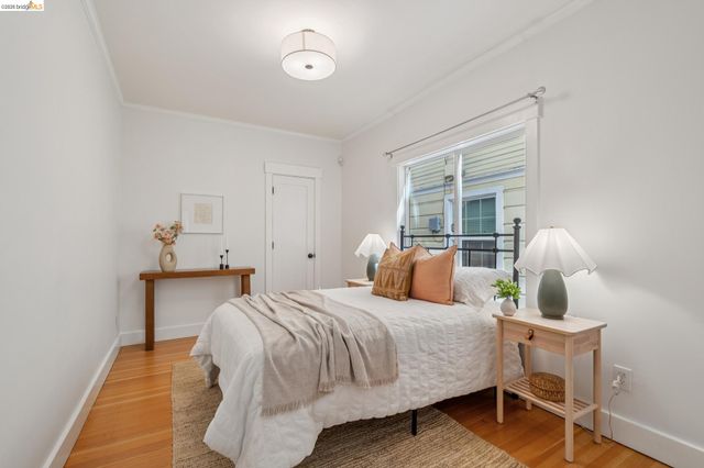 5933 Fremont St, Oakland, CA 94608