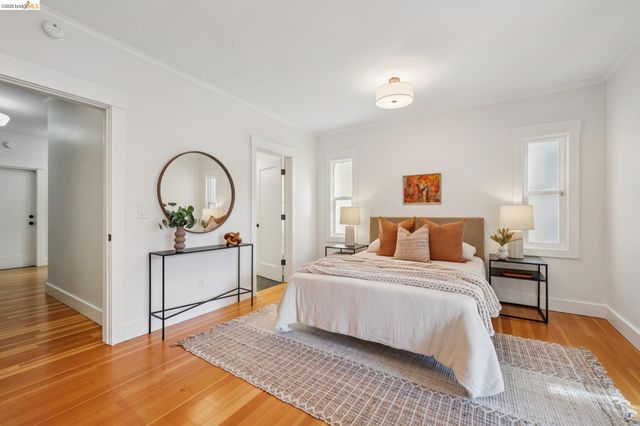 5933 Fremont St, Oakland, CA 94608