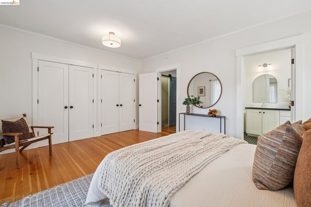 5933 Fremont St, Oakland, CA 94608