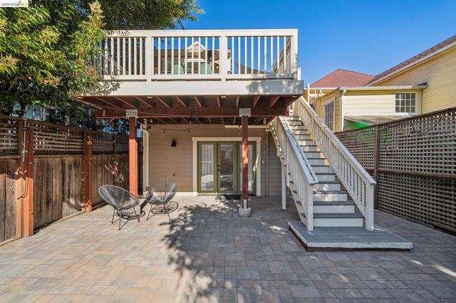 5933 Fremont St, Oakland, CA 94608