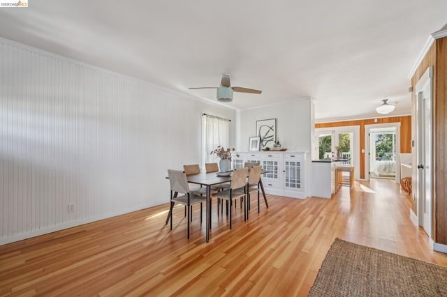 5933 Fremont St, Oakland, CA 94608